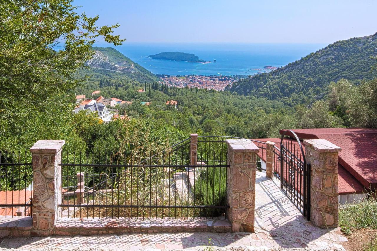 Holiday Home La Musica Budva Eksteriør billede